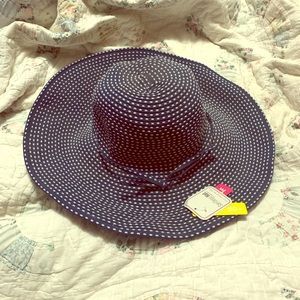 Fun hat! 😍🌺🌞